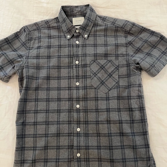 Men's Gray Plaid Shirt - Picture 1 of 2
